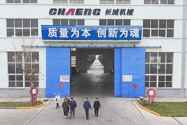 韓國客戶到訪新鄉長城對30萬噸礦粉線項目產品進行驗貨